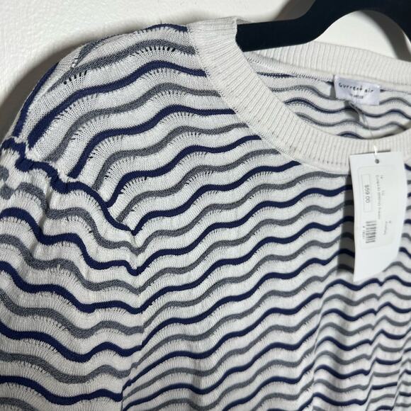 NEW Current Air White Blue Wavy Knit Top Size Medium Striped Short Sleeve - Picture 3 of 9